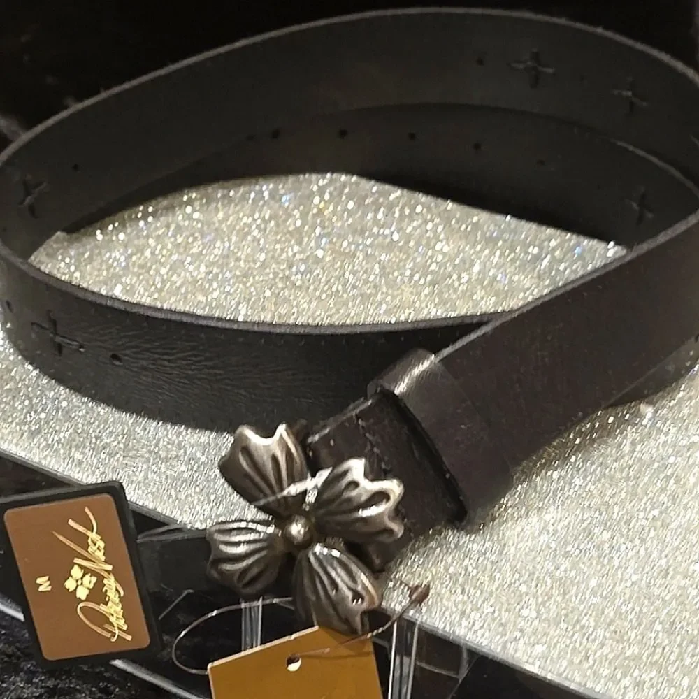 Patricia Nash Astrid Flower Buckle‎ Leather Belt